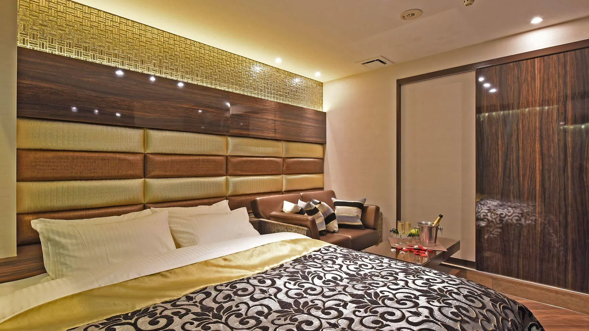 Hotel Gransky - Adults Only Tokyo 2*,